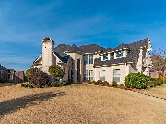 3rd image of 3315 Darnell Dr