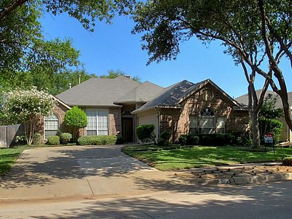 2nd image of 5305 Crescent Lake Dr