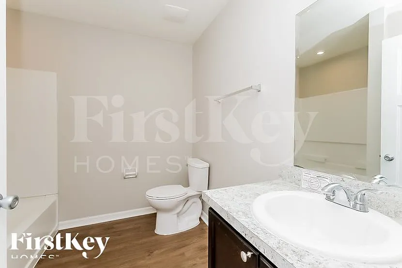 7261 Somerset Pond Dr