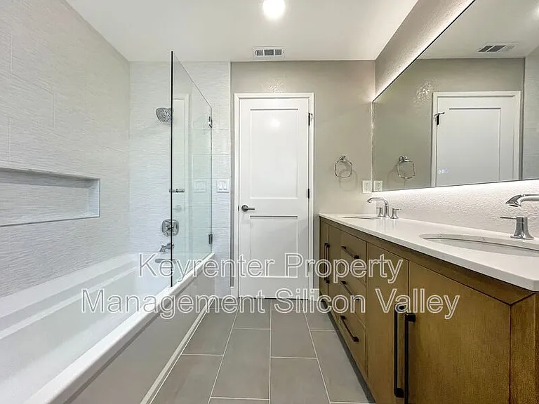 1806 Blackmore Ct — Photo 25