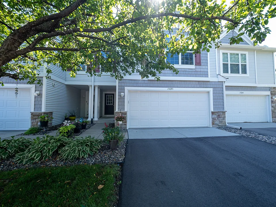 15645 Float Ct