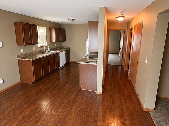 2nd image of 964 Greenwood Ave