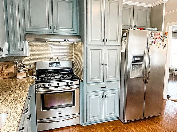 Kitchen with S/S Appliances