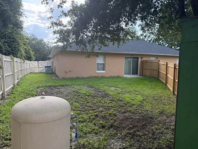 835 Lancaster Ave — Photo 19