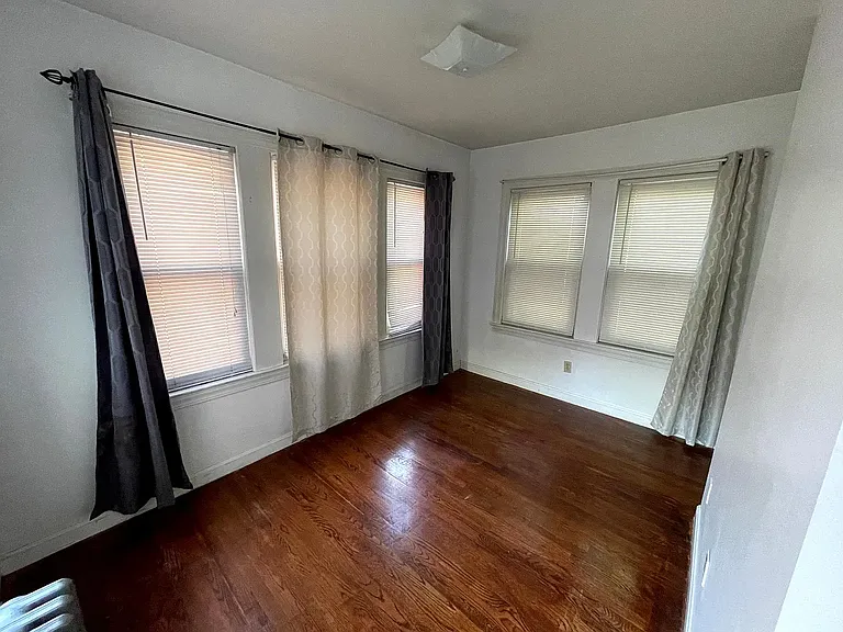 96 Lawton St #1 — Photo 7