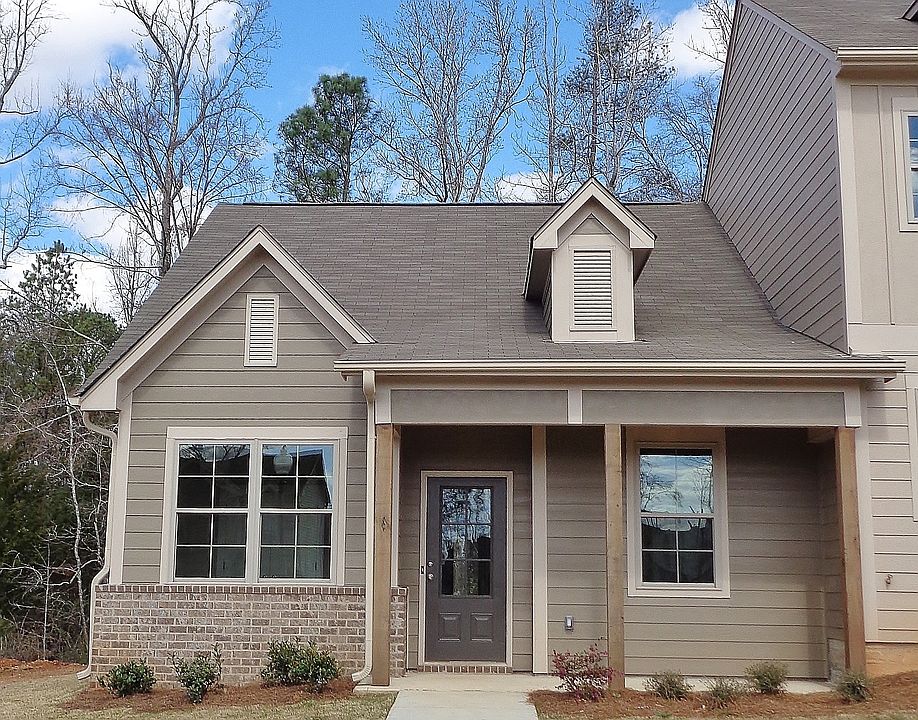 1st image of 602 The Heights Ln