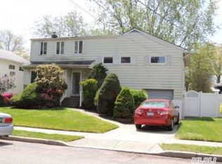 2714 Elm Dr, Bellmore, NY 11710