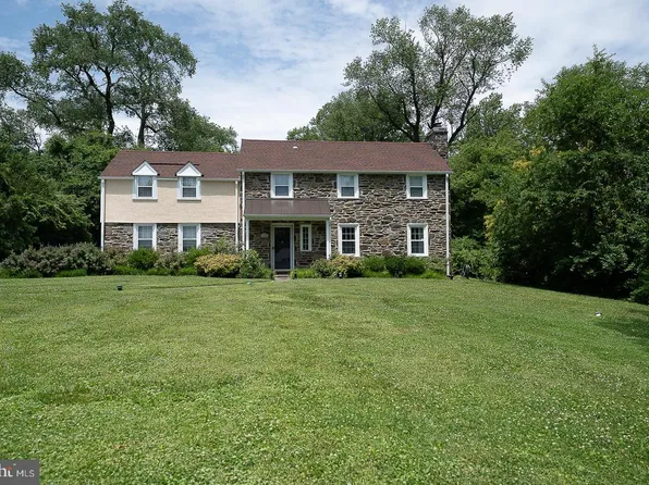 1130 N Woodbine Ave, Penn Valley, PA 19072