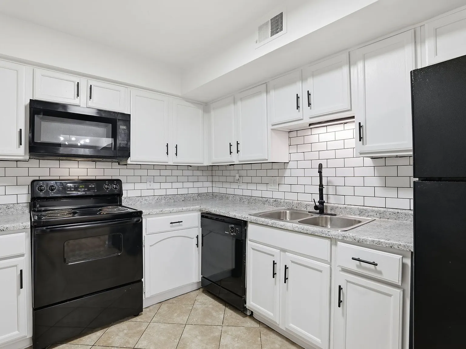 The Lenox Apartment Homes — Photo 4