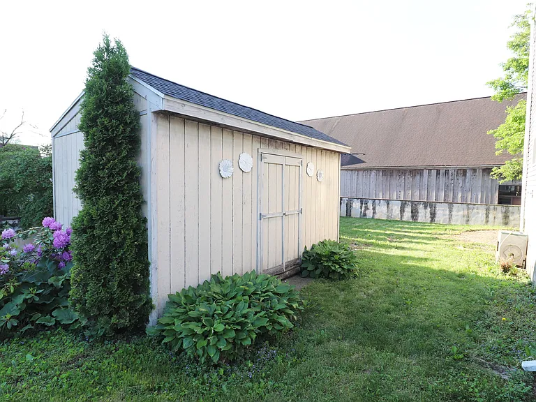217 Raspberry Ln — Photo 33
