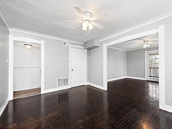 5th image of 2710 Tracy Ave #2N