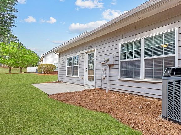 5th image of 2334 Suwanee Pointe Dr
