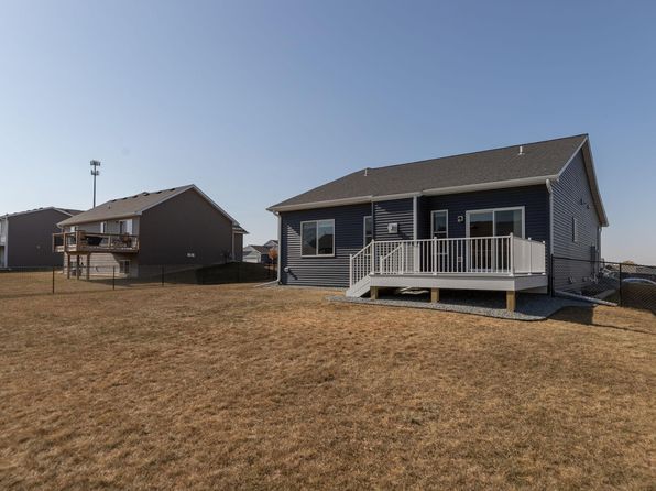 1102 6th Ave NW, Kasson, MN 55944