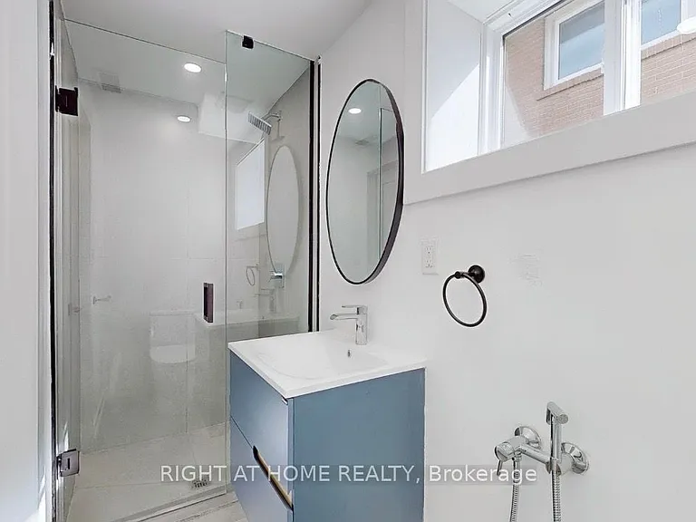 118 Clifton Ave — Photo 5