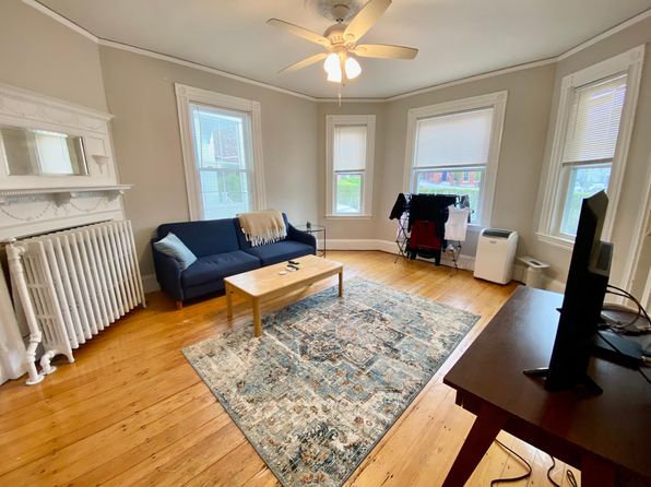 27 Hurd Rd APT 2