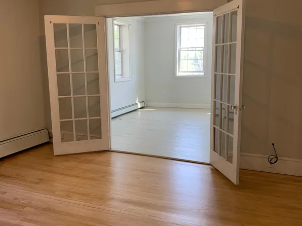 145 Main St, Winterport, ME 04496