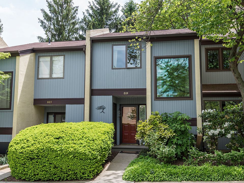 1st image of 804 Somerset Ct