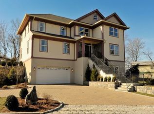 2 Hillside St, North Tarrytown, NY 10591