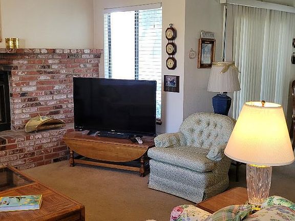 4th image of 4701 Gorbett Ln