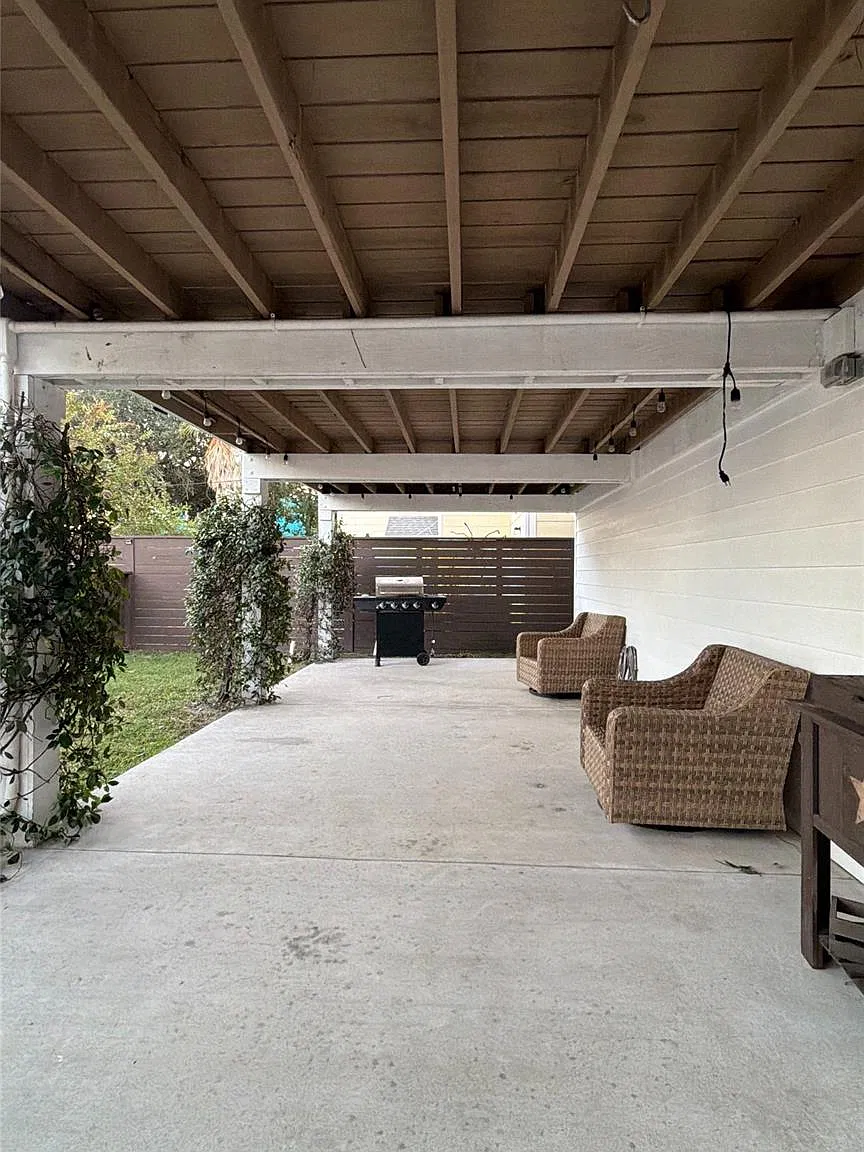 2 bed, 1.0 bath, 720 sqft, $1,500 — Photo 2