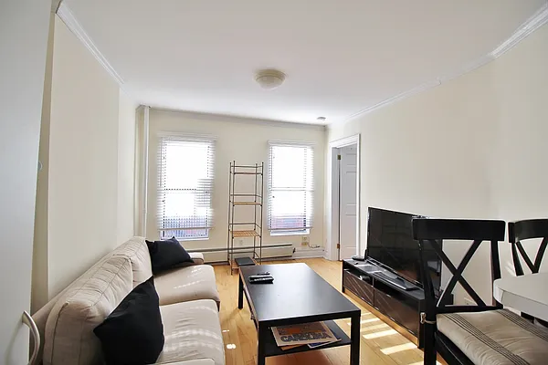 Rented by Julianna Realty Corp | media 12