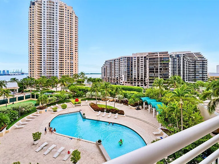 888 Brickell Key Dr #907 — Photo 9