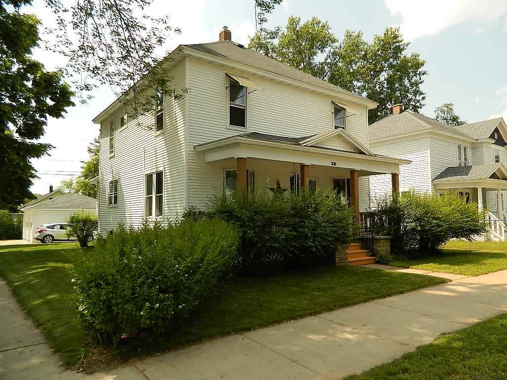 1902 N 3rd St, Wausau, WI 54403 | Zillow