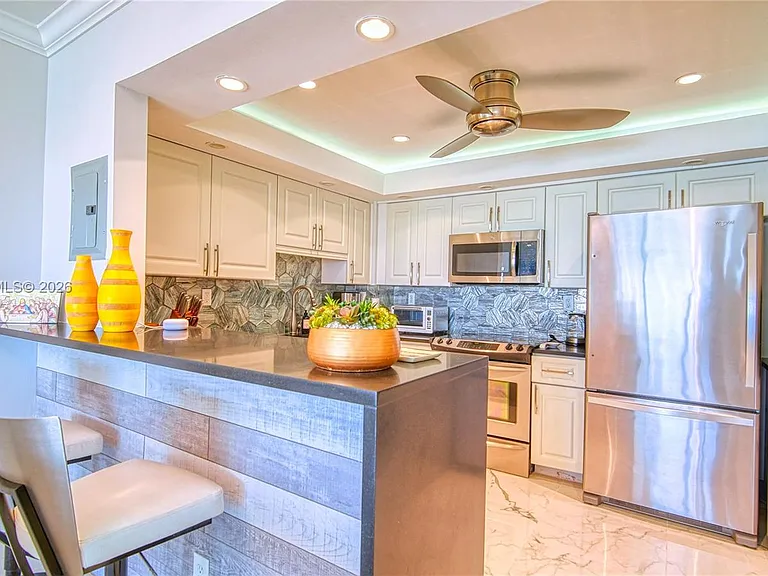 3550 Galt Ocean Dr #1808 — Photo 3