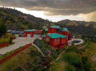 15000 Middletown Park Dr, Redding, CA 96001