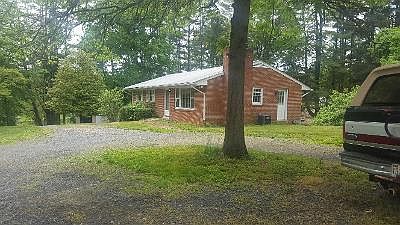 2nd image of 14190 Triadelphia Mill Rd
