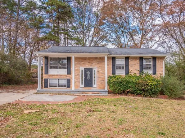 316 W Downing Ct, Jonesboro, GA 30238