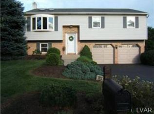 1826 Piccadilly Cir, Allentown, PA 18103