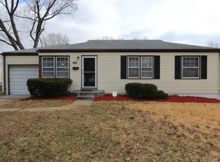 10048 Ashbrook Dr, Saint Louis, MO 63137