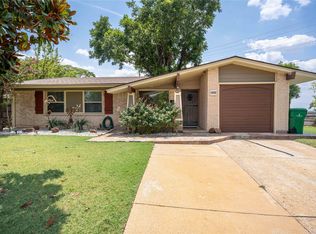 1800 Burning Tree Ln, Carrollton, TX 75006