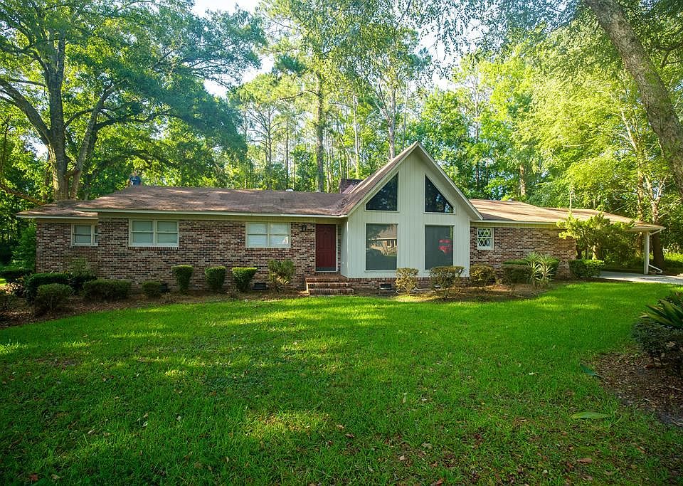 1st image of 1401 Plantation Dr