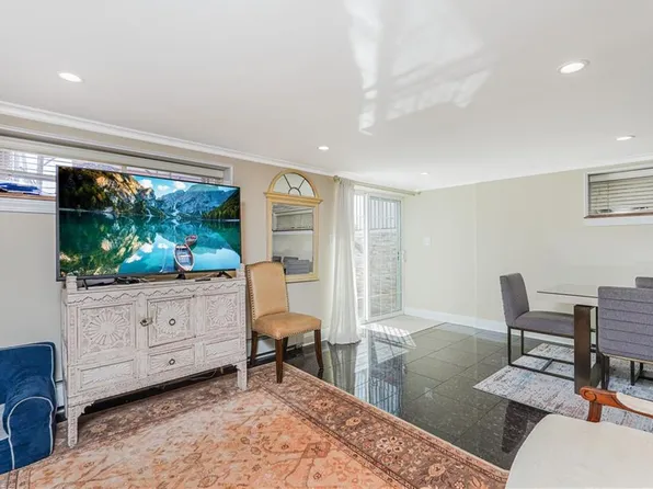 2763 East 65th Street image 9 of 30