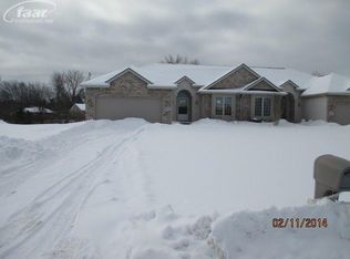 8075 Prestonwood Ct, Flushing, MI