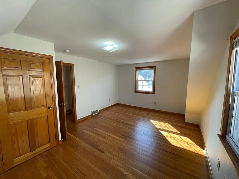 280 Washington Ave — Photo 12