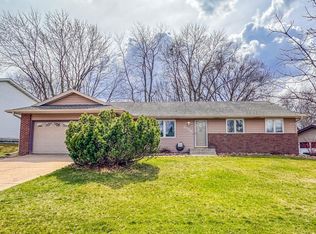 8086 Ingleside Ave S, Cottage Grove, MN 55016