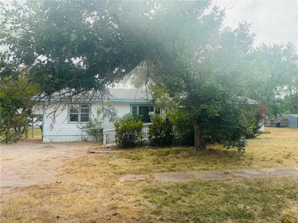 310 N 4th Ave, Columbus, KS 66725