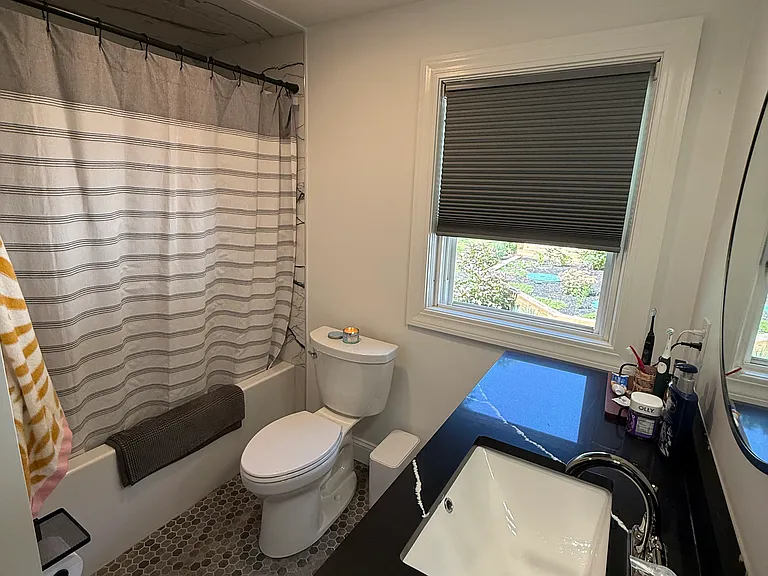 89 Baycliff Dr — Photo 11