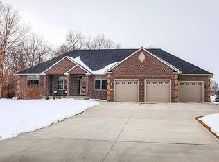 107 Cedar Ln, Huxley, IA 50124