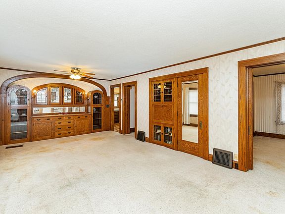 5th image of 666 Saint Charles Ave