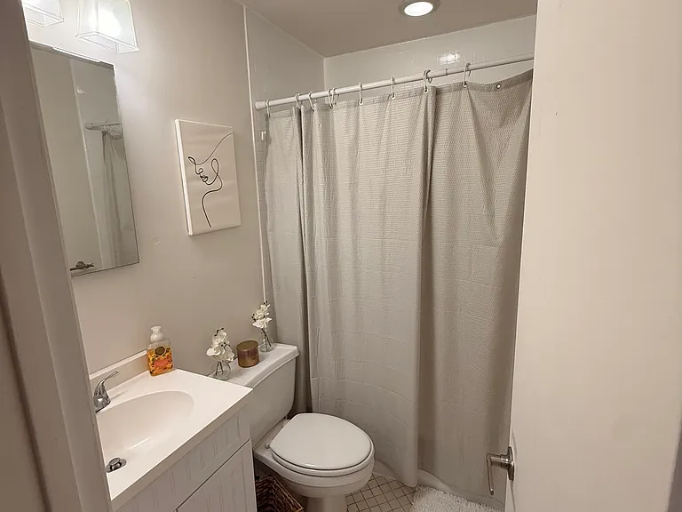 1021 Grand St #4F — Photo 6