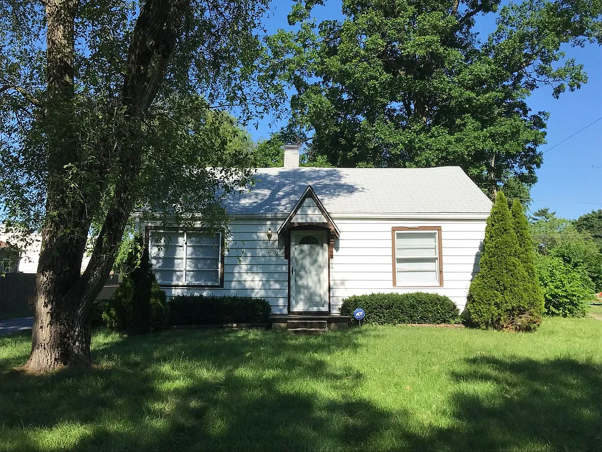 Building Photo - 3312 Olive St