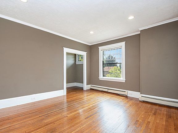 4th image of 454 Lafayette Ave SE #454