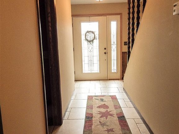3rd image of 6 Specker Cir