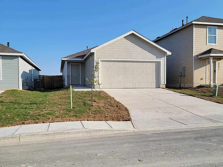 3717 Wentz Hill Dr — Photo 1