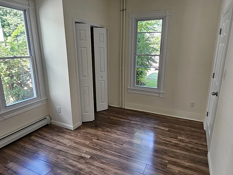 310 Park Ave #A — Photo 3