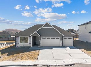 7947 Gilbert St, West Richland, WA